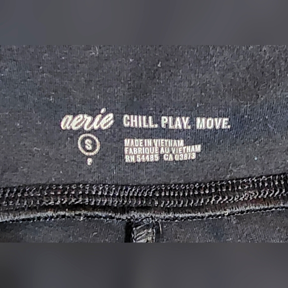 Aerie Chill•Play•Move Biker Shorts, Size Small - Picture 3 of 3